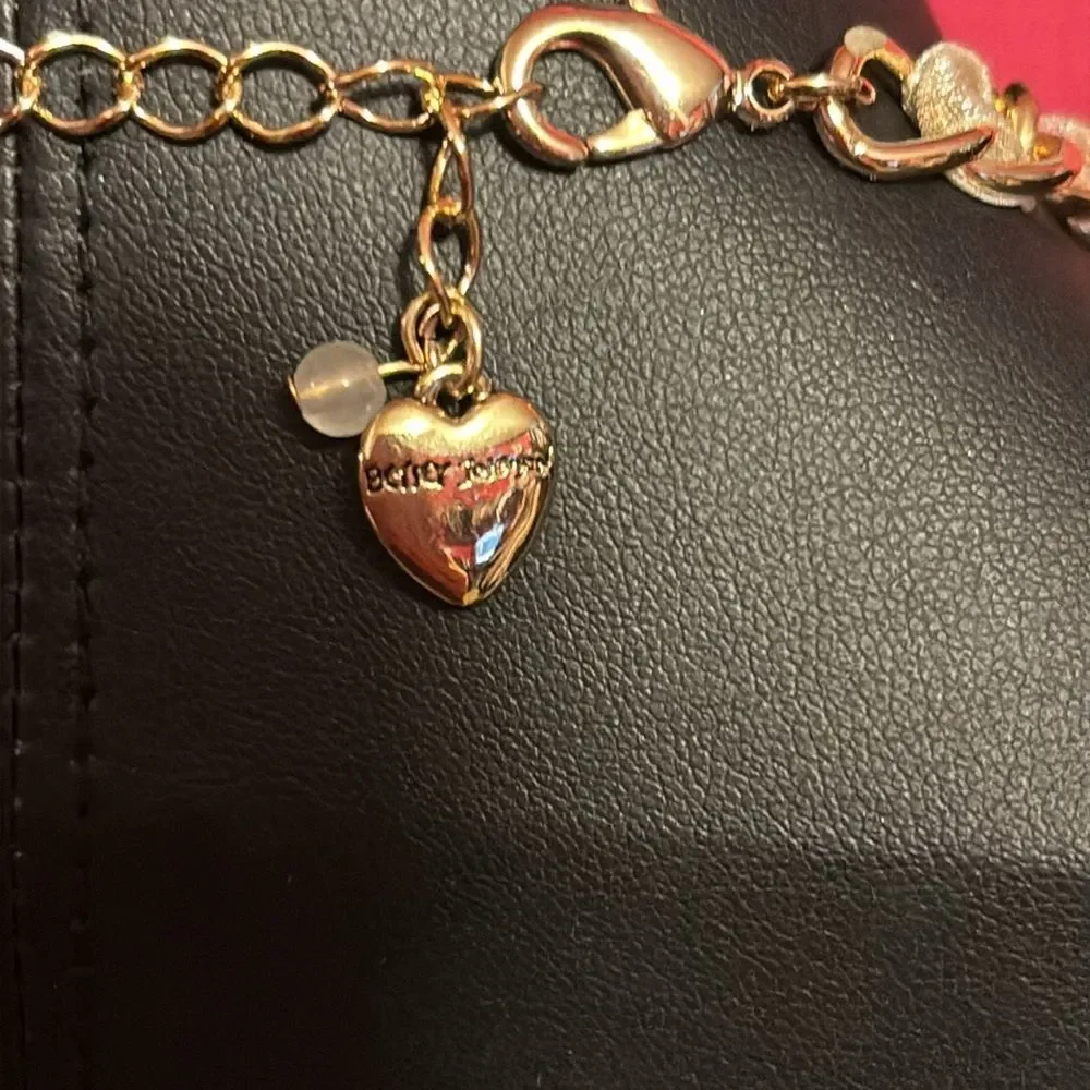 NWT Betsey Johnson white & blue sugar skull necklace.